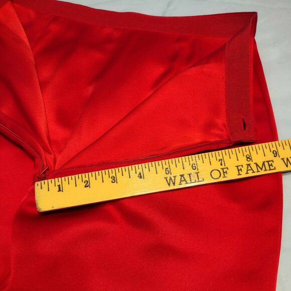 Giorgio Armani Red Skirt 100% Silk Knee Length Italian Size 40 - Picture 5 of 9